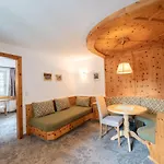 호텔 Alpenhotel Kramerwirt 4*