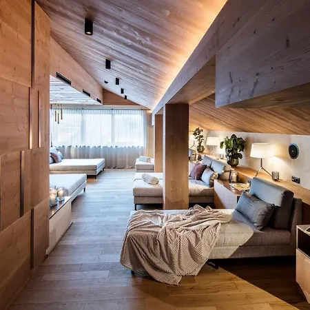 Готель Alpenhotel Kramerwirt Майргофен