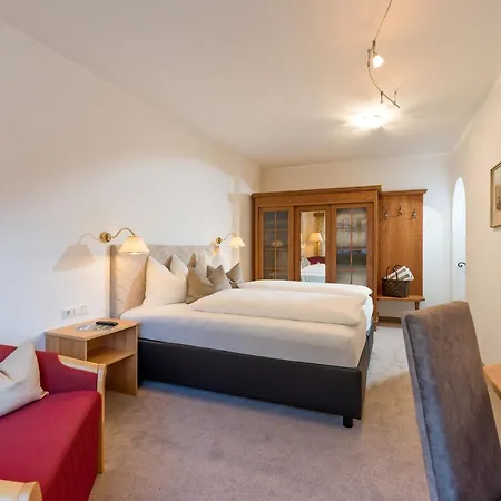 Готель Alpenhotel Kramerwirt