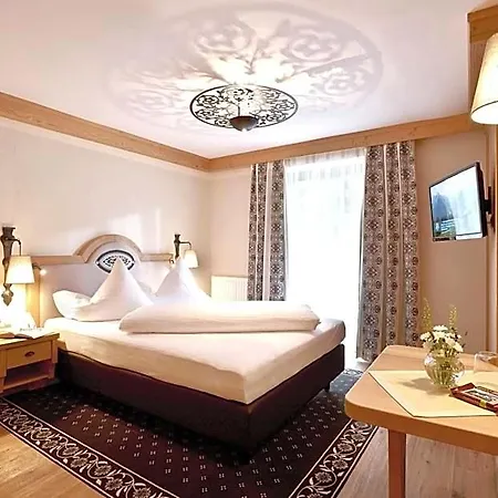 Hotel Alpenhotel Kramerwirt 4*