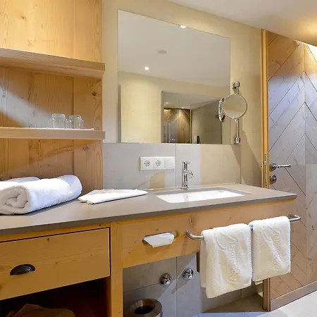 Готель Alpenhotel Kramerwirt Майргофен