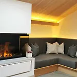 מלון Alpenhotel Kramerwirt 4*